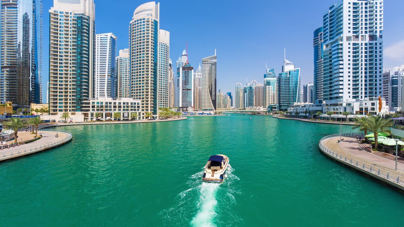Top 5 Halal Friendly Hotels in Dubai (2021)